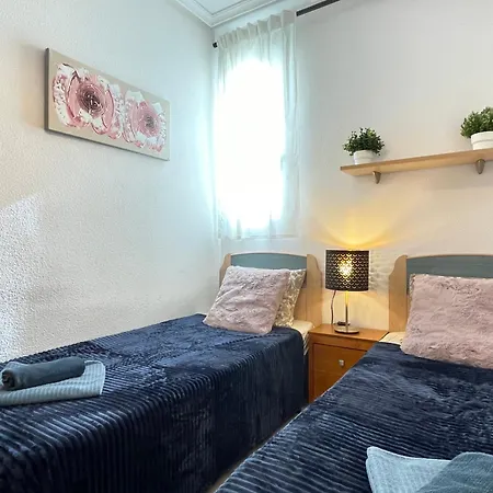 Lägenhet Superior La Playa! 3 Bedrooms! 2 Baths! Air Condition! Side Sea View! Torrevieja