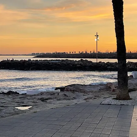 Superior La Playa! 3 Bedrooms! 2 Baths! Air Condition! Side Sea View! *