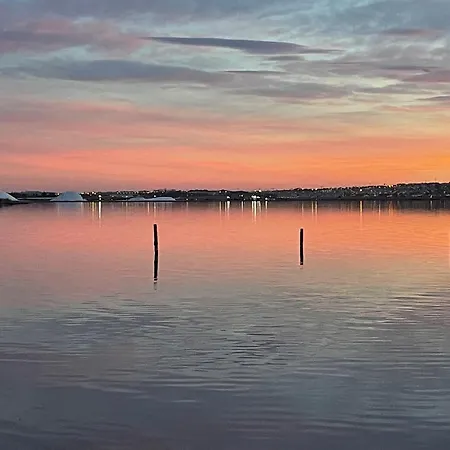 Superior La Playa! 3 Bedrooms! 2 Baths! Air Condition! Side Sea View! Apartamento *