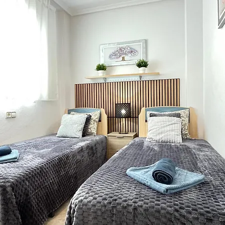 Apartment Superior La Playa! 3 Bedrooms! 2 Baths! Air Condition! Side Sea View! *