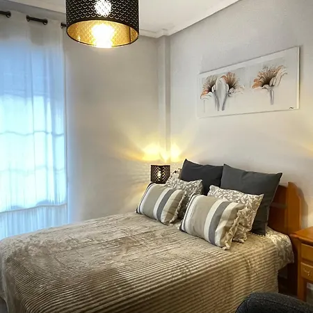 Superior La Playa! 3 Bedrooms! 2 Baths! Air Condition! Side Sea View! Apartment