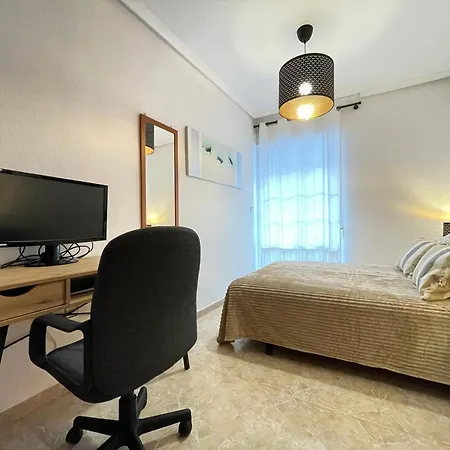 Superior La Playa! 3 Bedrooms! 2 Baths! Air Condition! Side Sea View! Apartamento