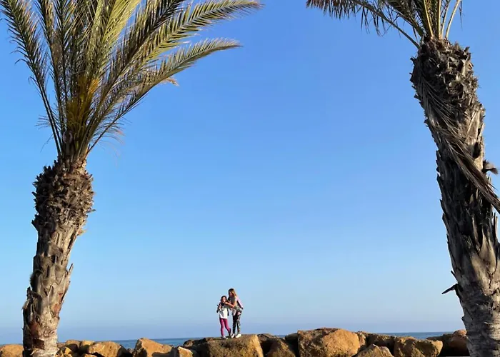 Superior La Playa! 3 Bedrooms! 2 Baths! Air Condition! Side Sea View!