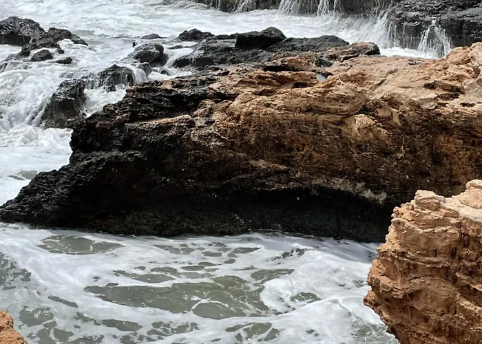 Superior La Playa! 3 Bedrooms! 2 Baths! Air Condition! Side Sea View! 公寓 *