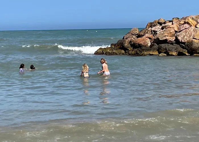 Superior La Playa! 3 Bedrooms! 2 Baths! Air Condition! Side Sea View! *