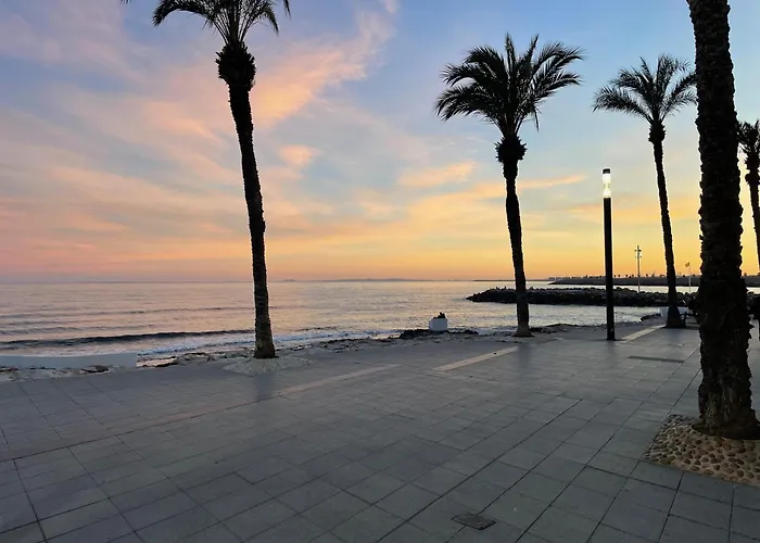 Superior La Playa! 3 Bedrooms! 2 Baths! Air Condition! Side Sea View! *