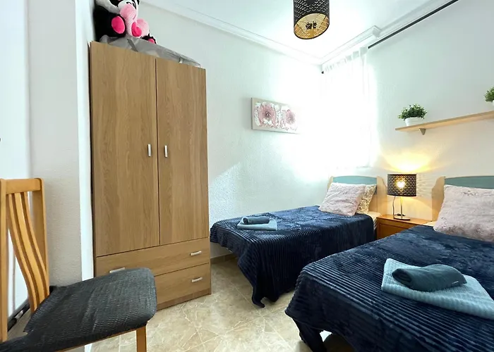 Superior La Playa! 3 Bedrooms! 2 Baths! Air Condition! Side Sea View! *