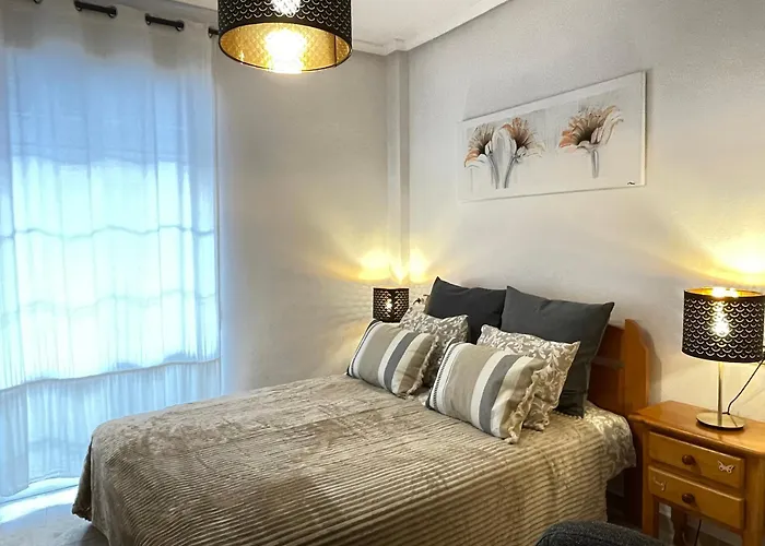 Superior La Playa! 3 Bedrooms! 2 Baths! Air Condition! Side Sea View! 公寓