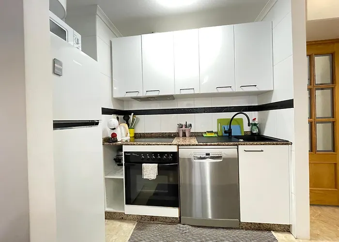 Superior La Playa! 3 Bedrooms! 2 Baths! Air Condition! Side Sea View! 公寓 *