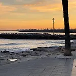 Superior La Playa! 3 Bedrooms! 2 Baths! Air Condition! Side Sea View! *