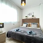 Superior La Playa! 3 Bedrooms! 2 Baths! Air Condition! Side Sea View! *