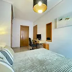 Superior La Playa! 3 Bedrooms! 2 Baths! Air Condition! Side Sea View!