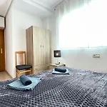 Superior La Playa! 3 Bedrooms! 2 Baths! Air Condition! Side Sea View! * Τορεβιέχα