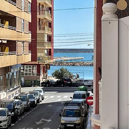 Διαμέρισμα Superior La Playa! 3 Bedrooms! 2 Baths! Air Condition! Side Sea View! *